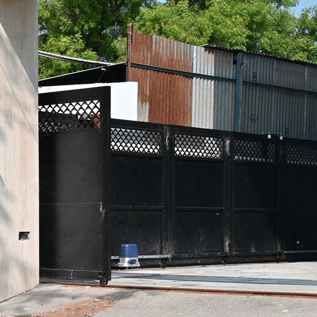 Curving Gate |Gate Automation services