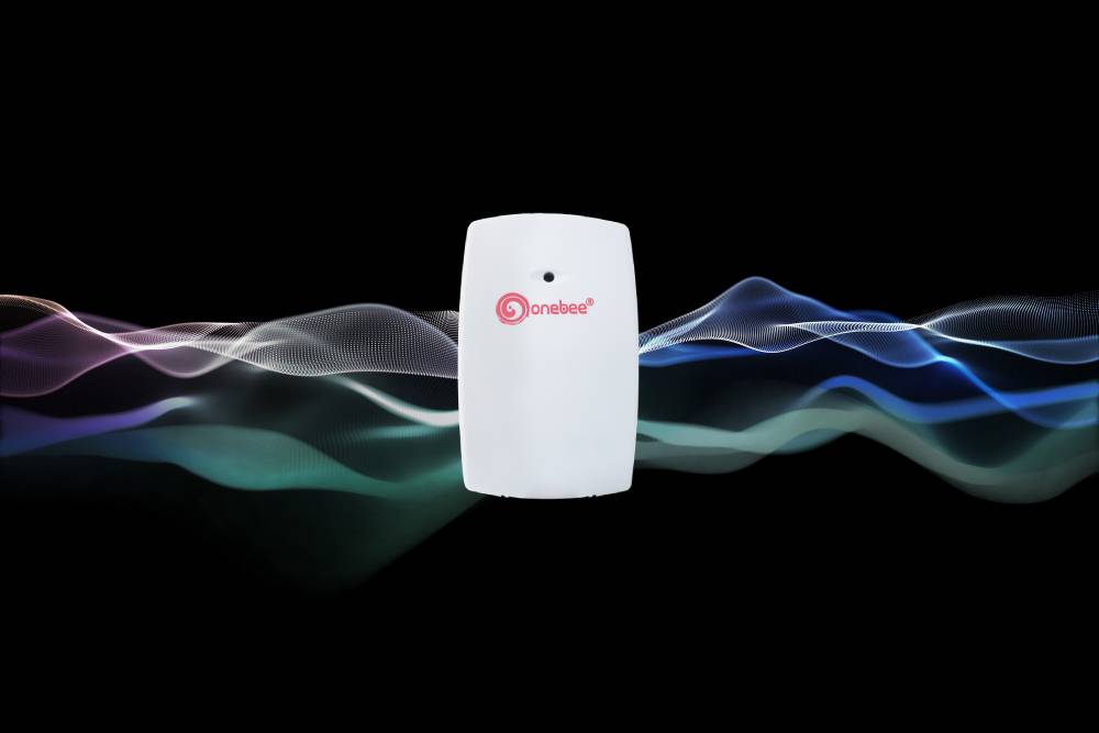 Glass break sensor detects the glass break sound precisely and prevents any false alarms.